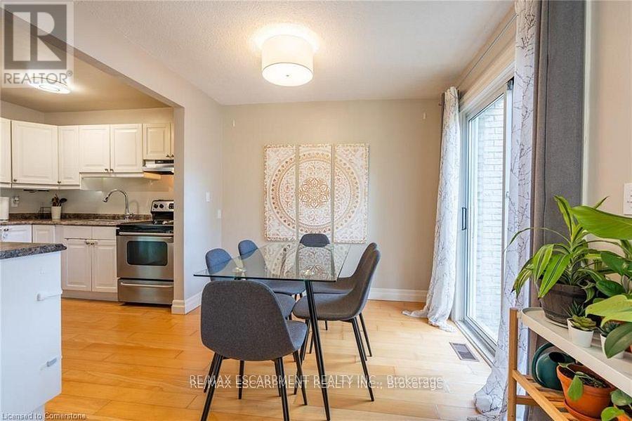 3 - 657 Francis Road, Burlington, Ontario  L7T 3X6 - Photo 17 - W12134097