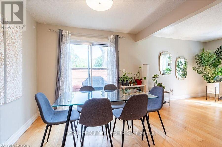 3 - 657 Francis Road, Burlington, Ontario  L7T 3X6 - Photo 18 - W12134097