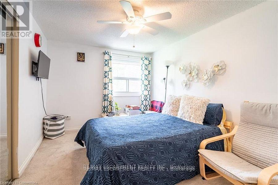 3 - 657 Francis Road, Burlington, Ontario  L7T 3X6 - Photo 32 - W12134097