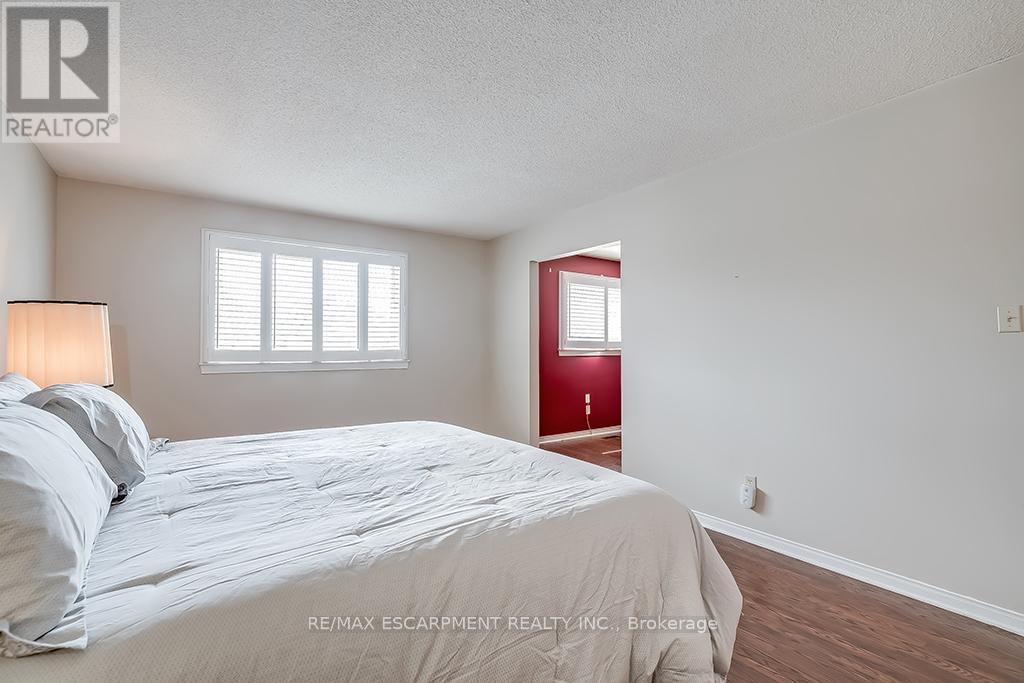 2347 Tweedsmuir Court, Burlington, Ontario  L7P 4K9 - Photo 27 - W12134111