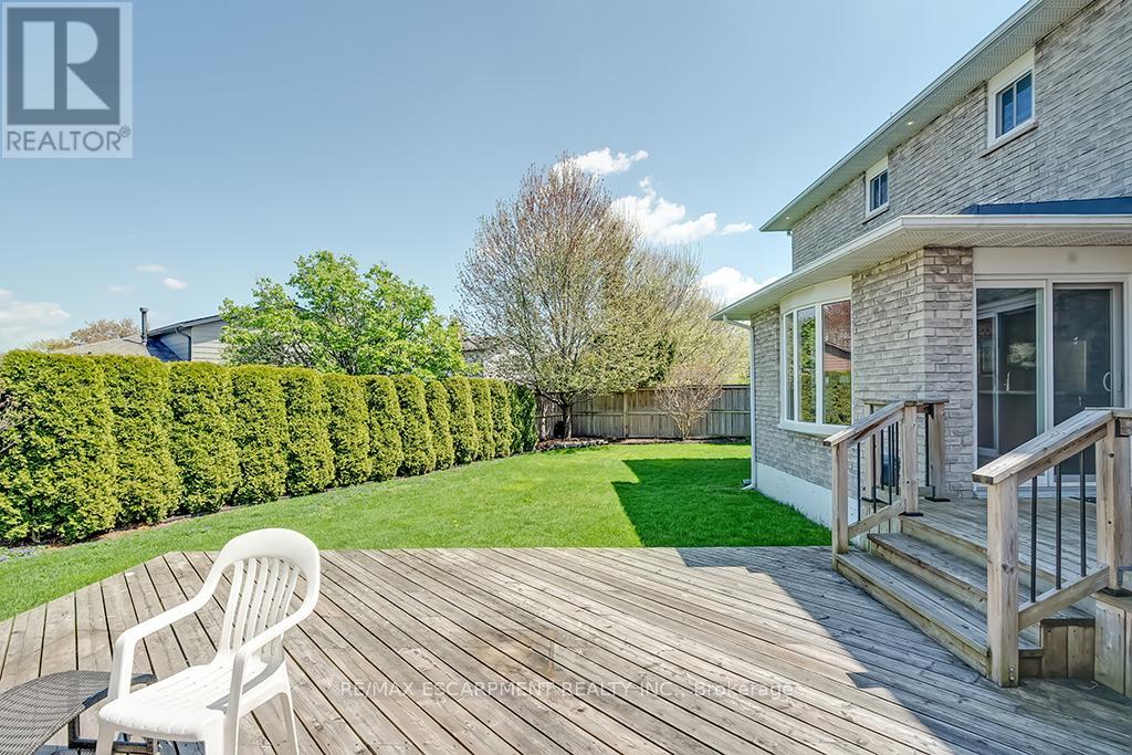 2347 Tweedsmuir Court, Burlington, Ontario  L7P 4K9 - Photo 39 - W12134111