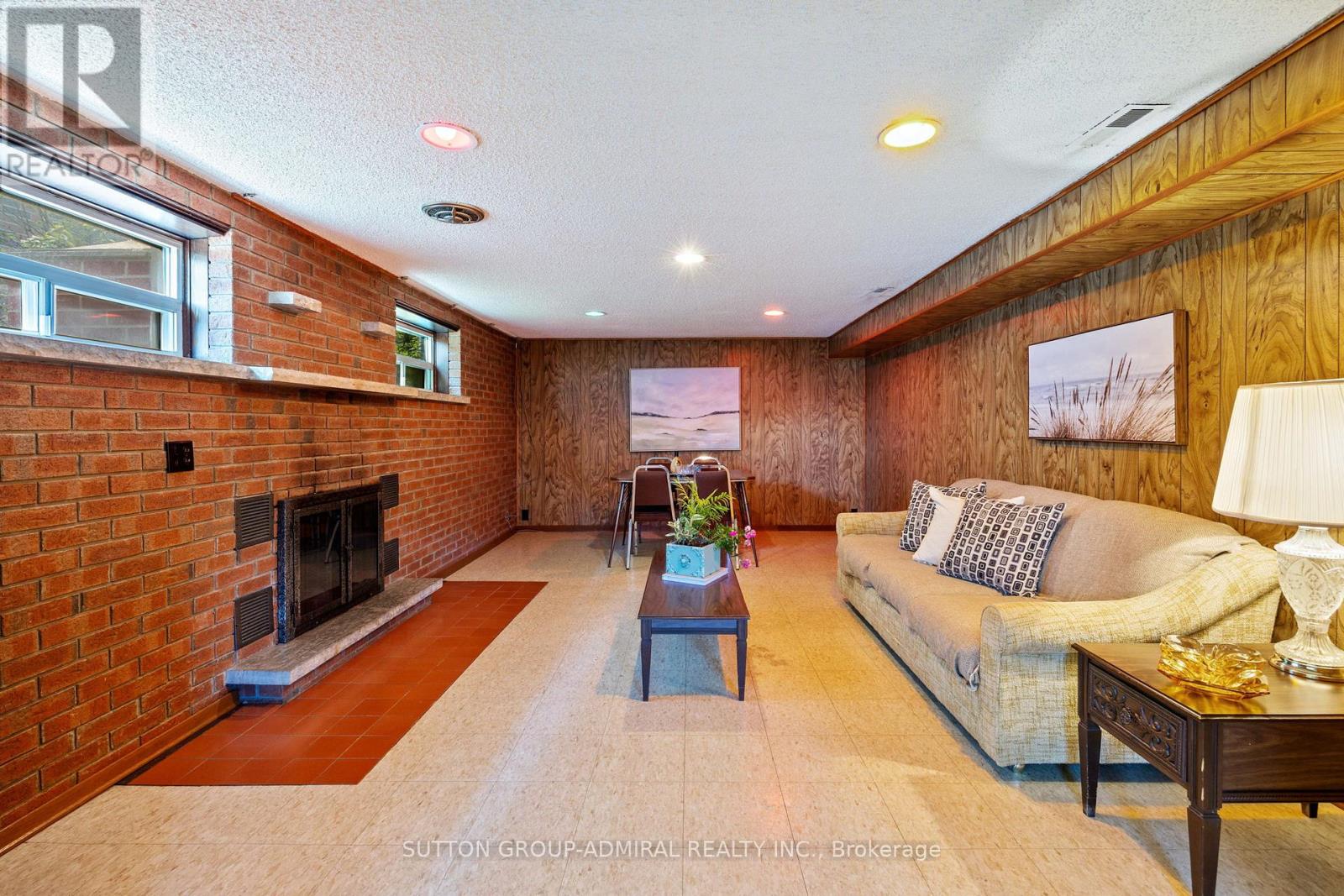 3 Shortridge Court, Toronto, Ontario  L4L 8C4 - Photo 31 - W12134206
