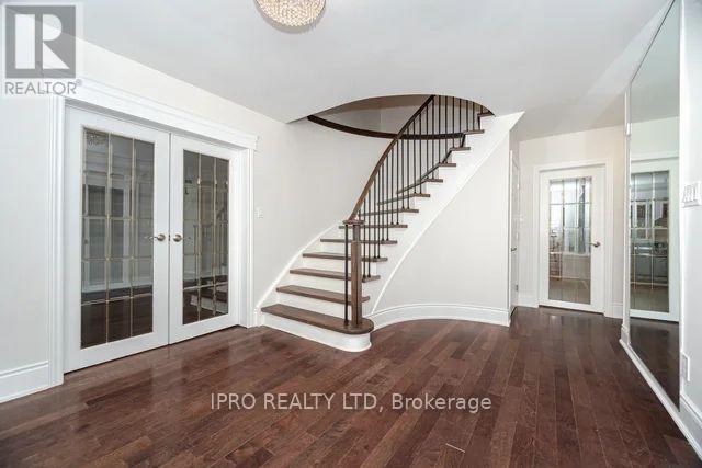 42 Hillside Drive, Brampton, Ontario  L6S 1A3 - Photo 18 - W12134226