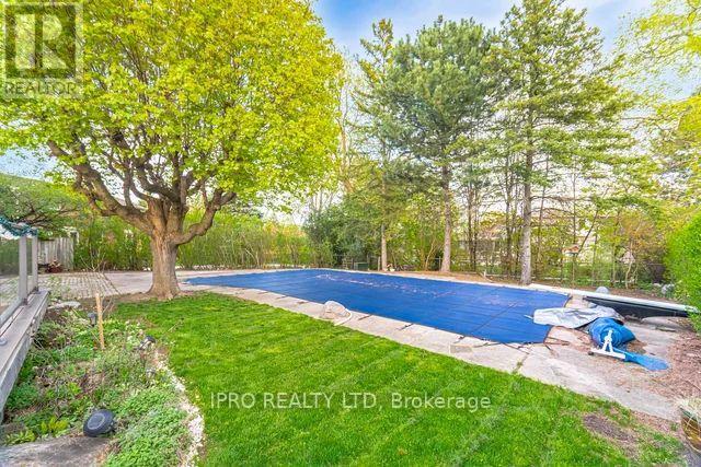 42 Hillside Drive, Brampton, Ontario  L6S 1A3 - Photo 46 - W12134226