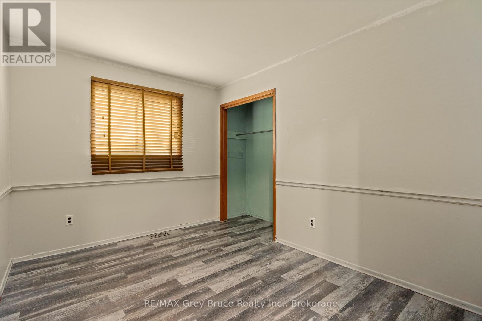 36 Thomas Street W, Arran-Elderslie, Ontario  N0H 1A0 - Photo 13 - X12134591