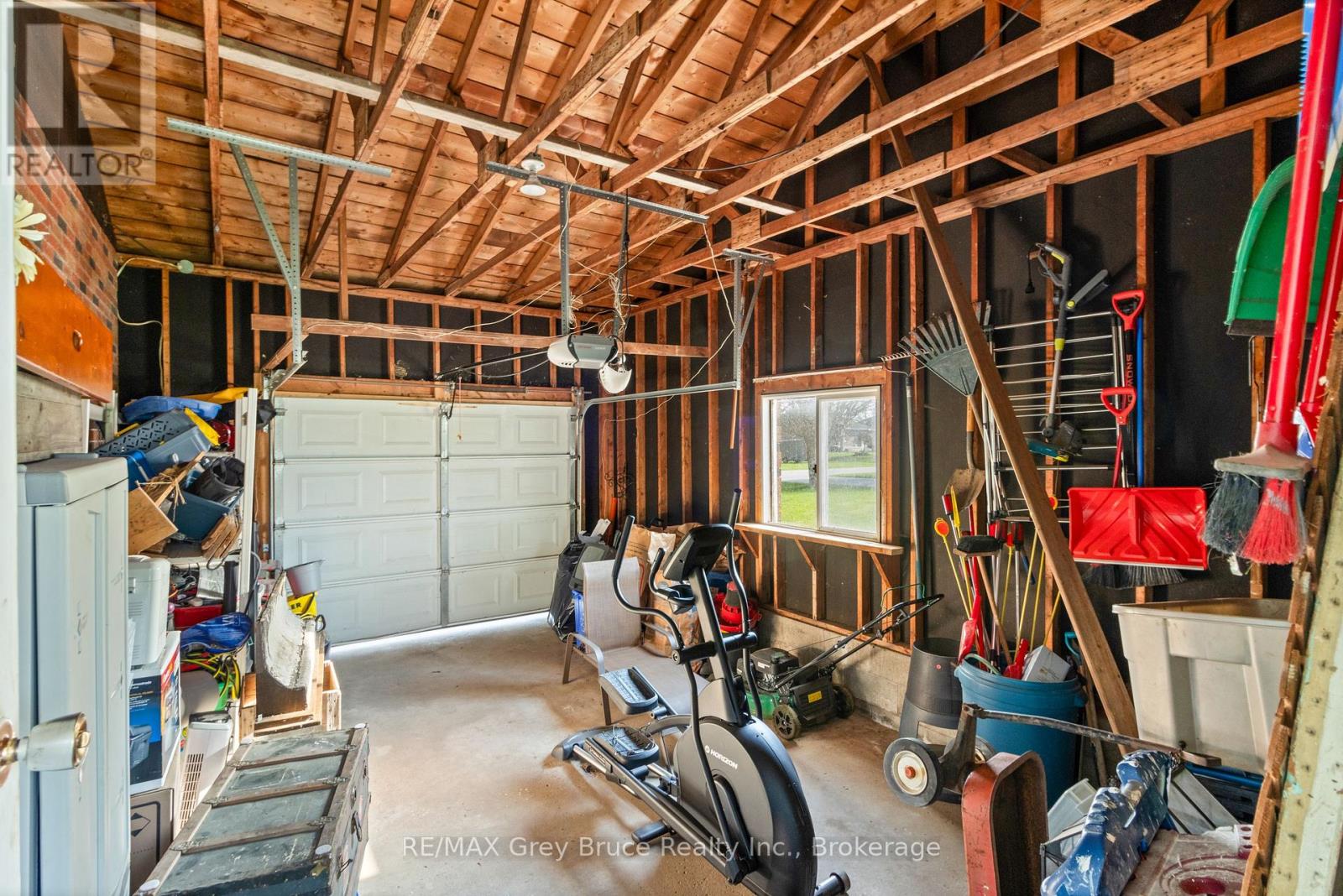36 Thomas Street W, Arran-Elderslie, Ontario  N0H 1A0 - Photo 30 - X12134591
