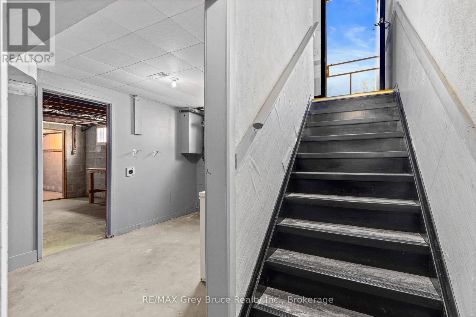 36 Thomas Street W, Arran-Elderslie, Ontario  N0H 1A0 - Photo 37 - X12134591