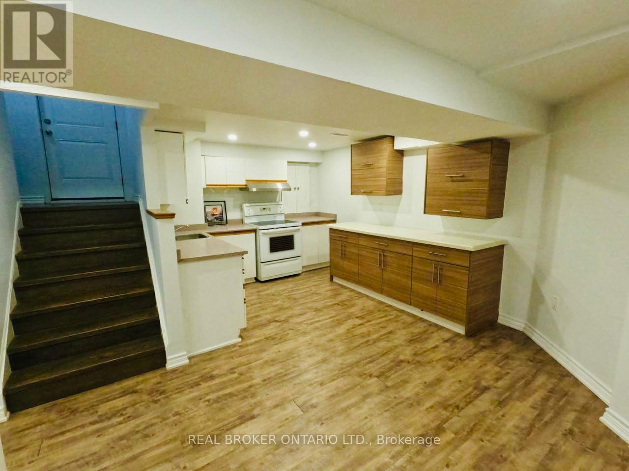 3616 Cherrington Crescent, Mississauga, Ontario  L5L 5C4 - Photo 8 - W12134272