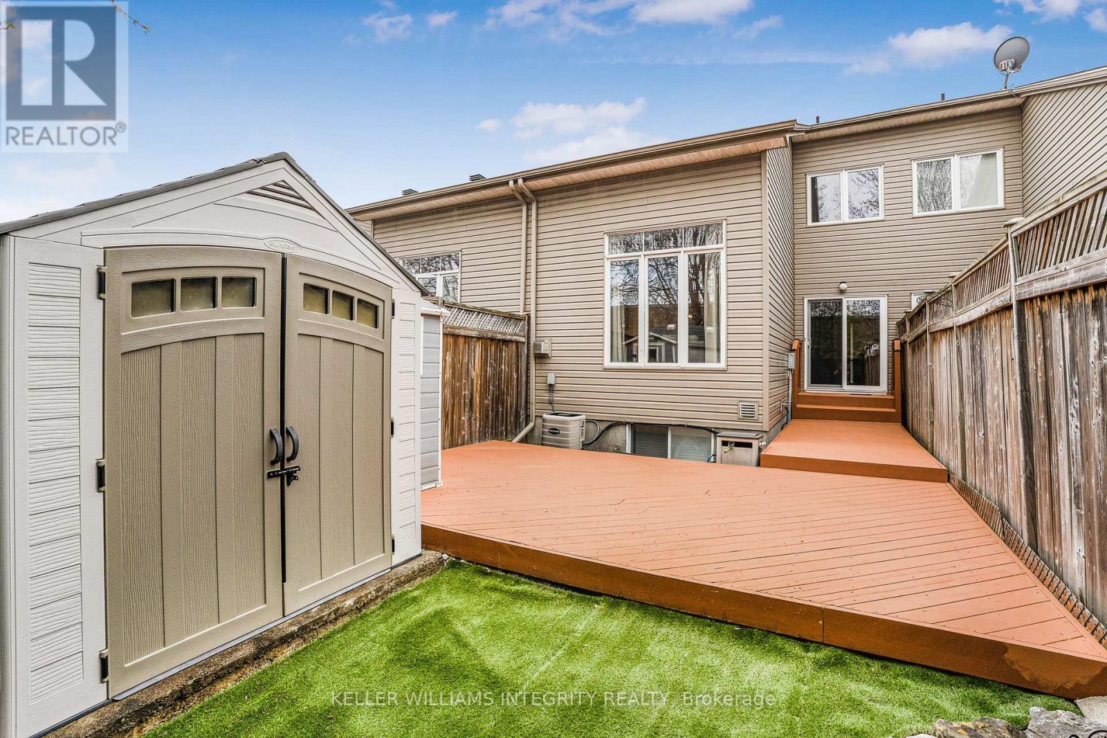 527 Salzburg Drive, Ottawa, Ontario  K4A 0C6 - Photo 24 - X12134513