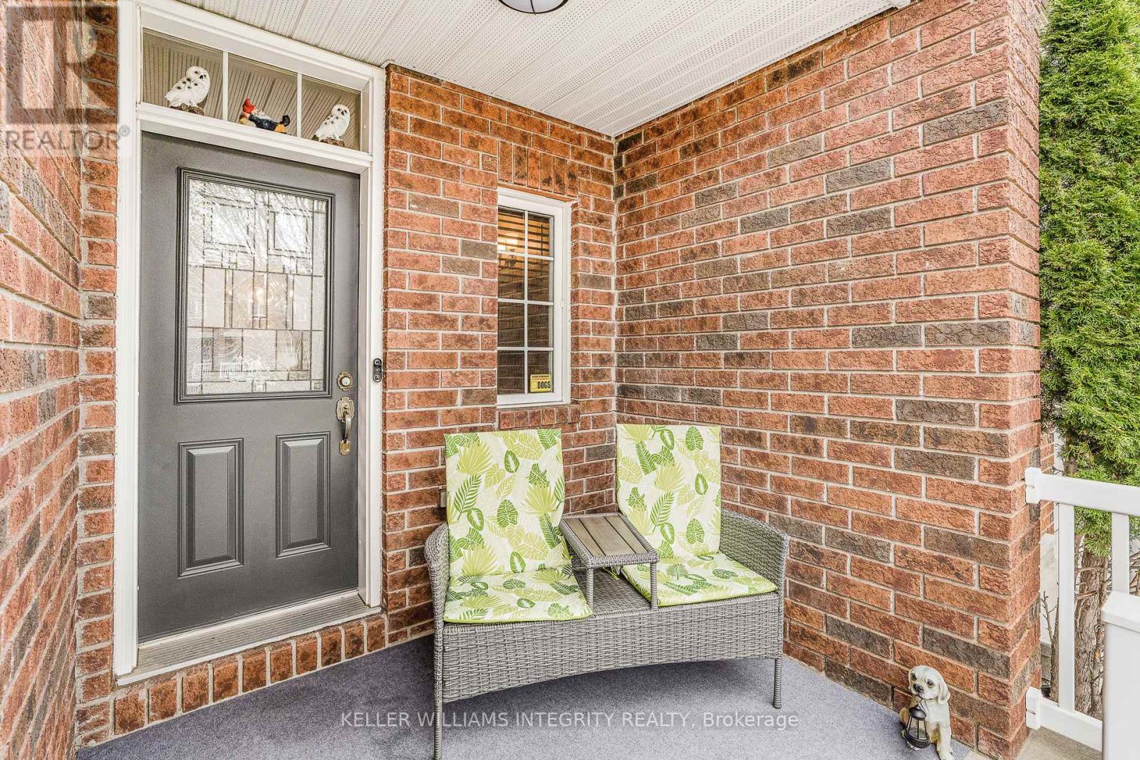 527 Salzburg Drive, Ottawa, Ontario  K4A 0C6 - Photo 3 - X12134513