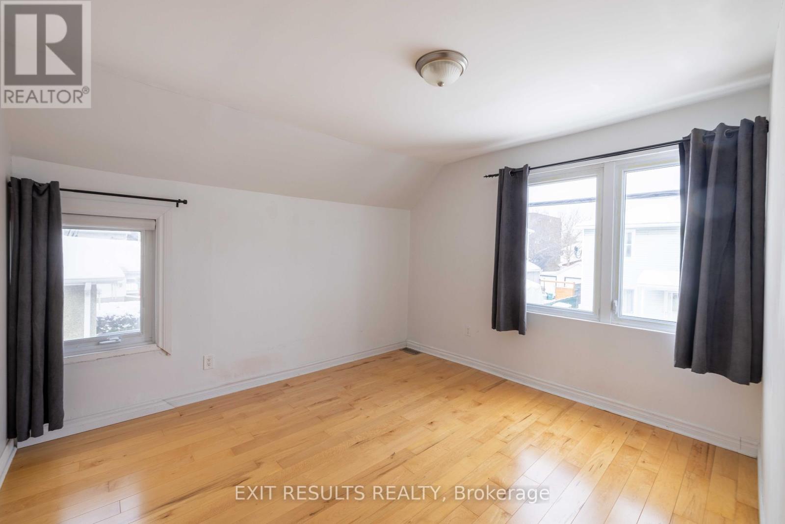 292 Richelieu Avenue, Ottawa, Ontario  K1L 6K3 - Photo 20 - X12134575