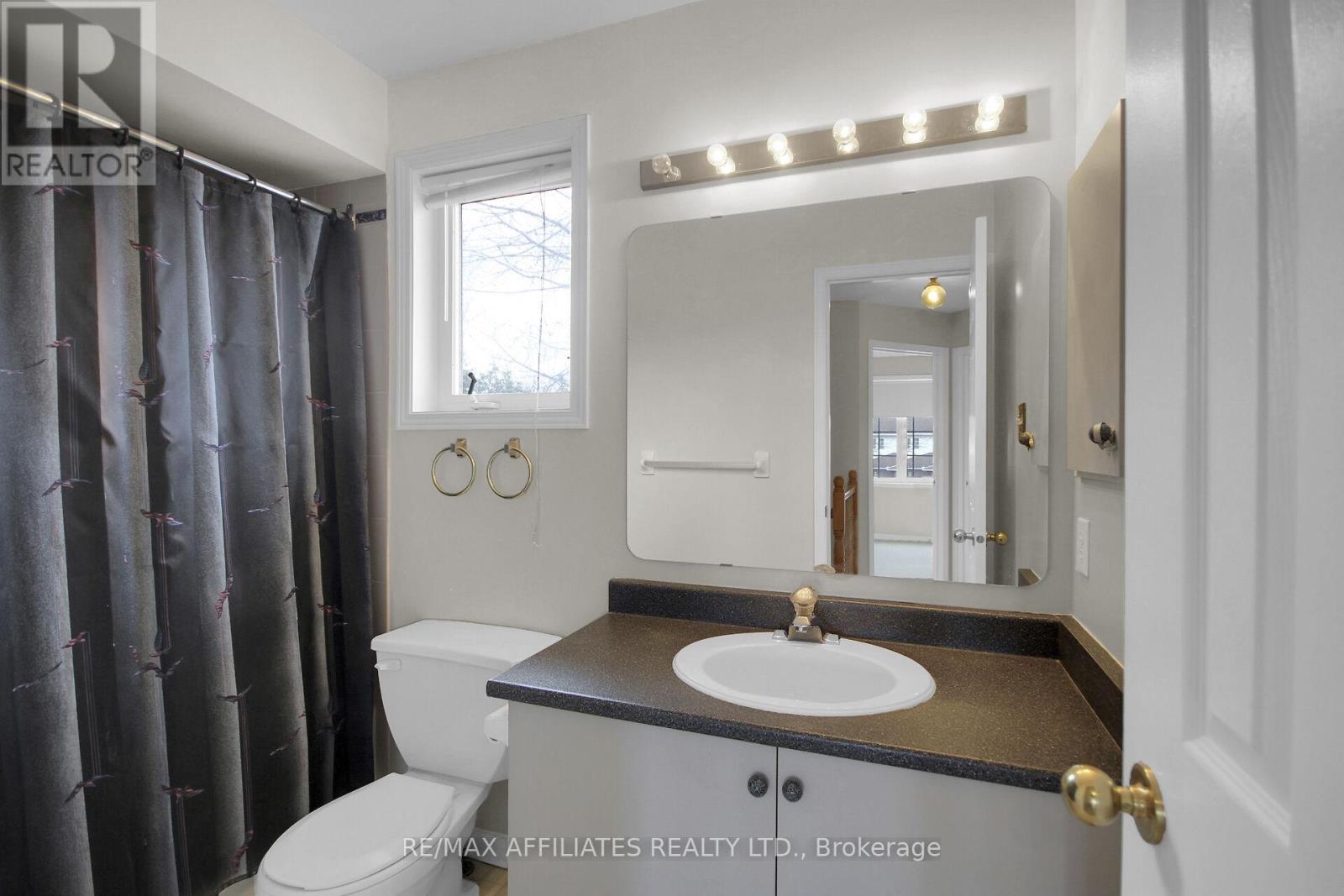 94 Whalings Circle, Ottawa, Ontario  K2S 1S4 - Photo 15 - X12134598