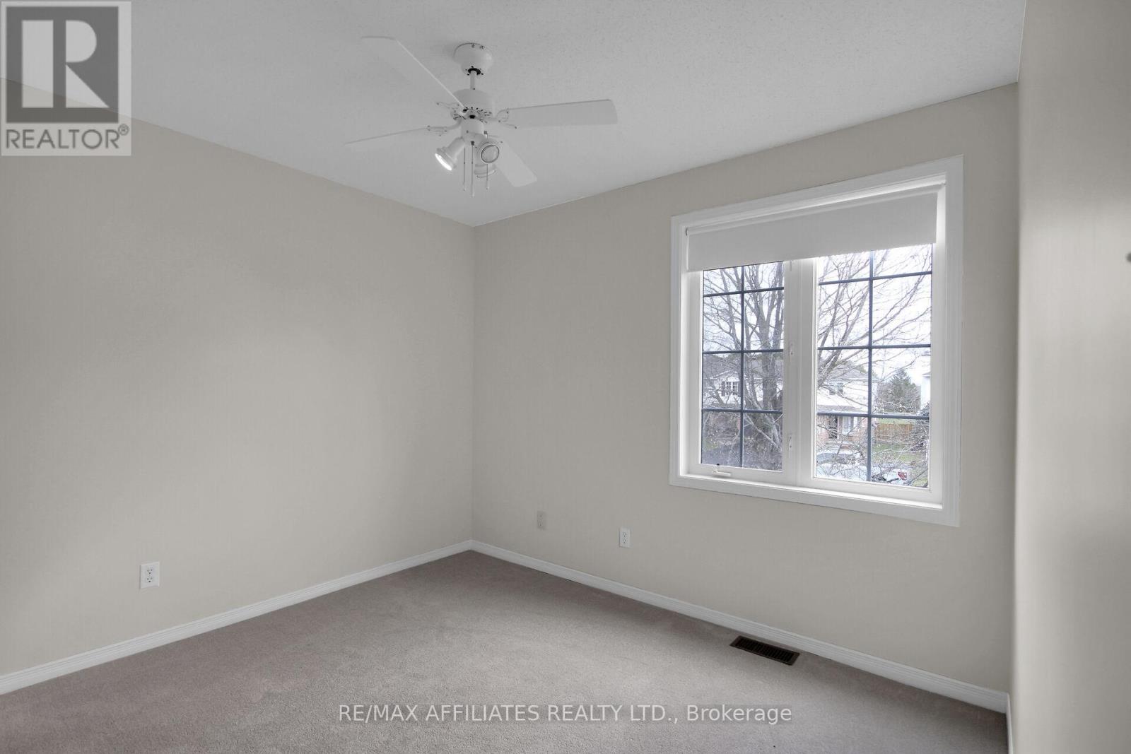 94 Whalings Circle, Ottawa, Ontario  K2S 1S4 - Photo 19 - X12134598