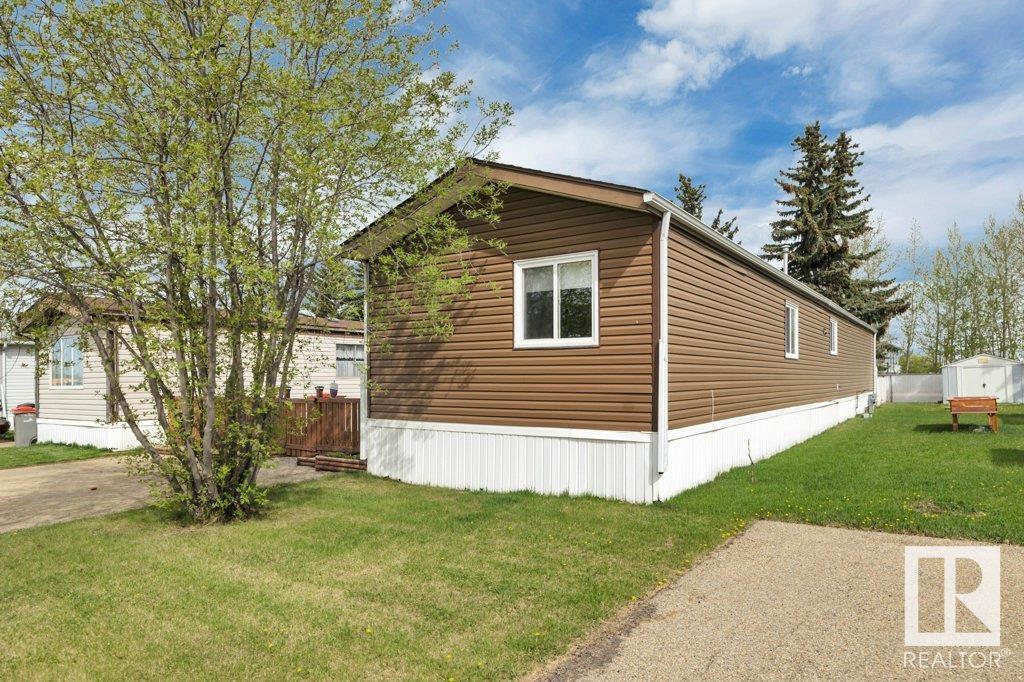 Property at #19 4819 51 AV image 3