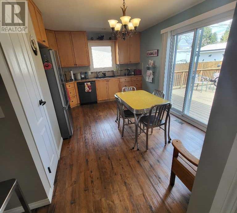 817 7 Street N, Lethbridge, Alberta  T1H 1Y6 - Photo 12 - A2216350