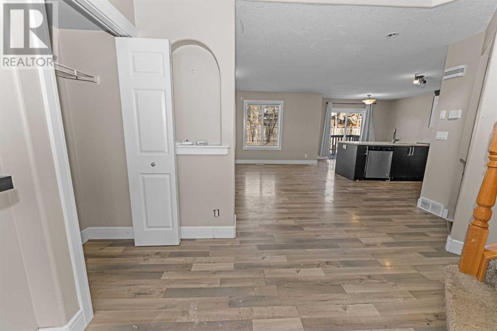 Property at 325 Royal Oak Mews NW image 4