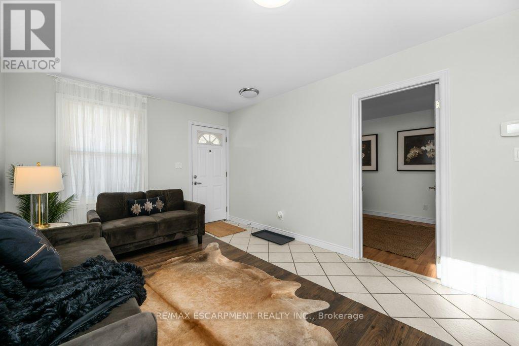 536 John Street N, Hamilton, Ontario  L8L 4S1 - Photo 8 - X12134036