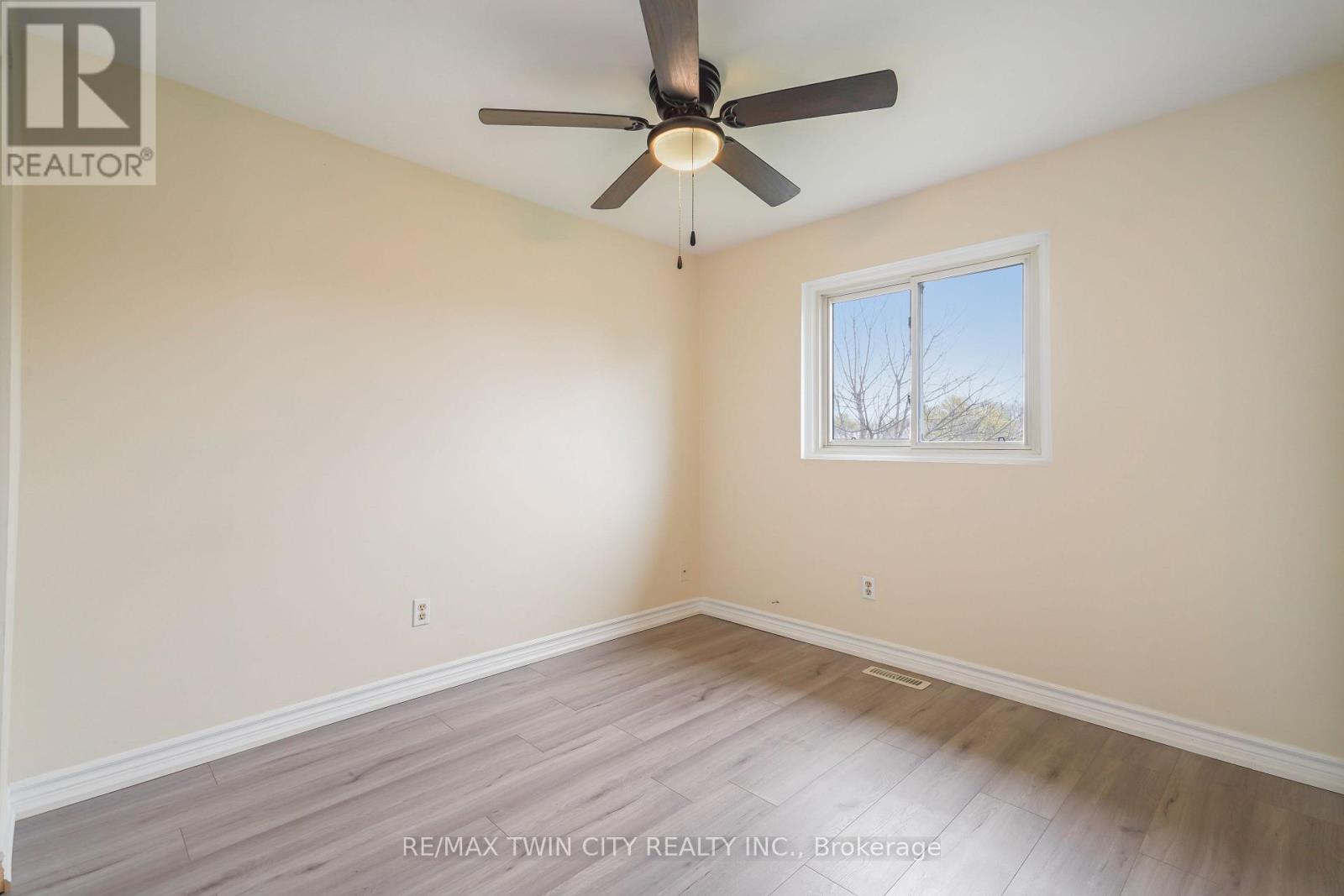 27 Hallmark Street, Brantford, Ontario  N3P 1A6 - Photo 25 - X12134038