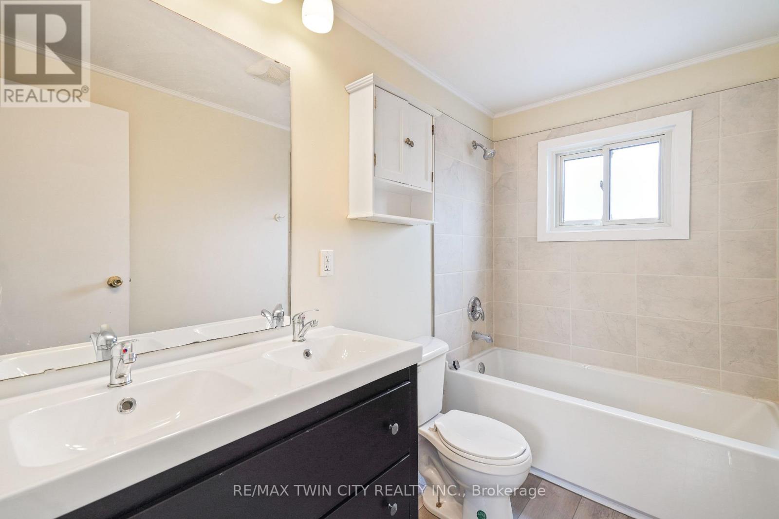 27 Hallmark Street, Brantford, Ontario  N3P 1A6 - Photo 26 - X12134038