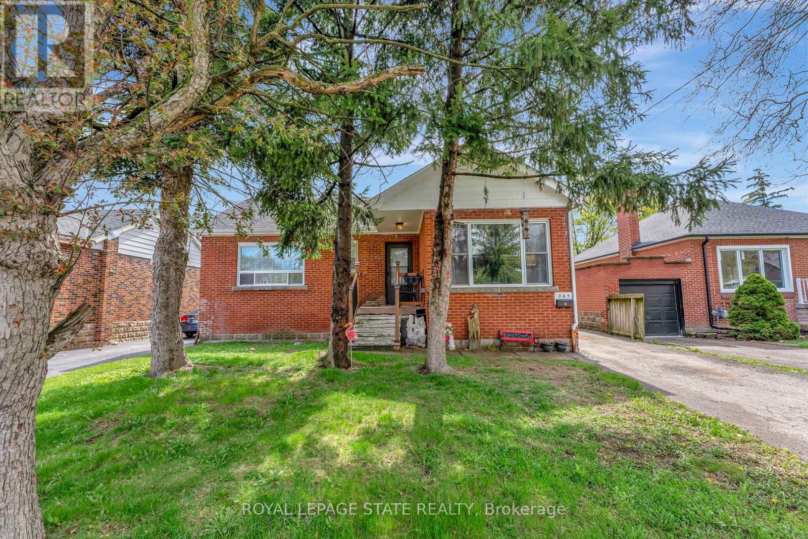 865 GARTH STREET, Hamilton, Ontario