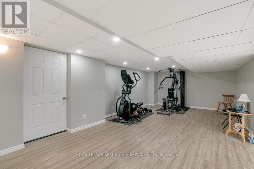 6949 Thorold Stone Road, Niagara Falls, Ontario  L2J 1B5 - Photo 21 - X12134172