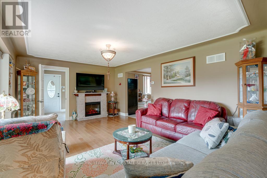 6949 Thorold Stone Road, Niagara Falls, Ontario  L2J 1B5 - Photo 23 - X12134172