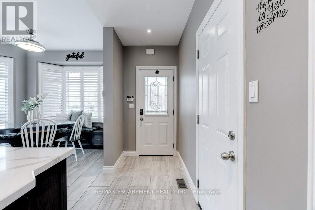 Property at 62 CORINALDO DRIVE image 4