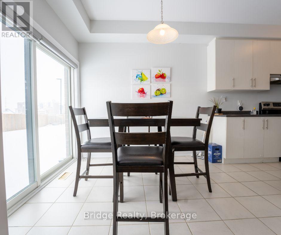 199 Huntingford Trail, Woodstock, Ontario  N4T 0M4 - Photo 16 - X12134614
