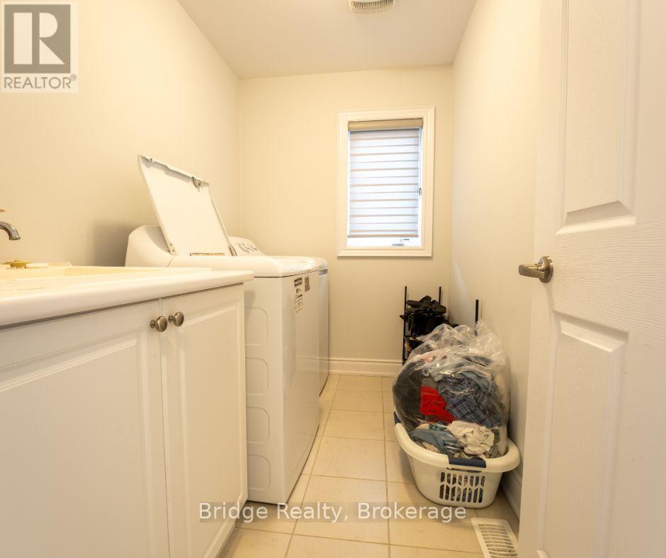 199 Huntingford Trail, Woodstock, Ontario  N4T 0M4 - Photo 24 - X12134614