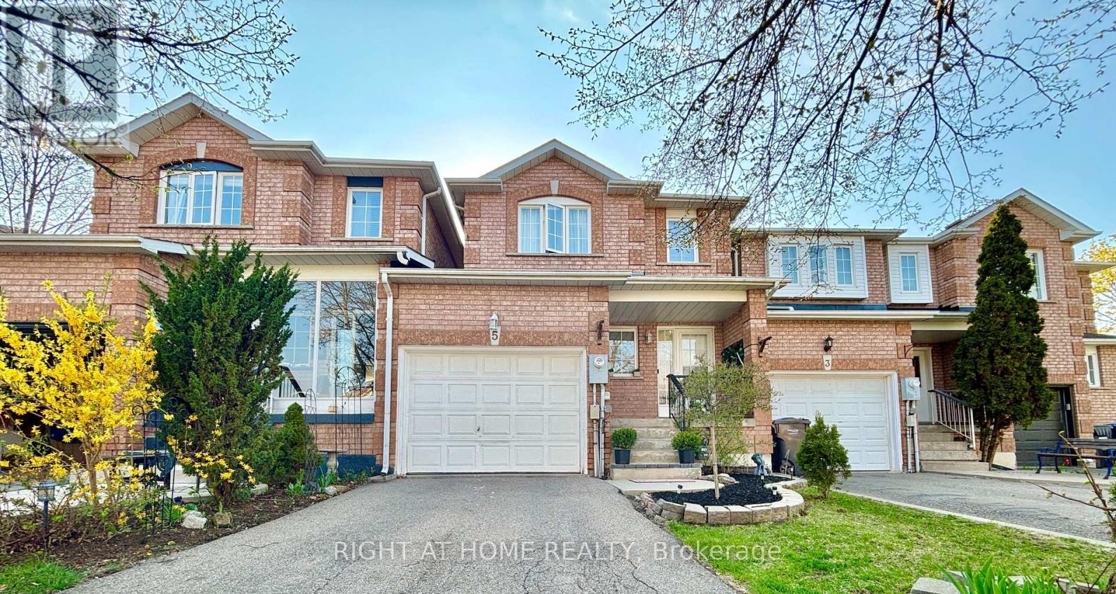 5 TORADA COURT, Brampton, Ontario