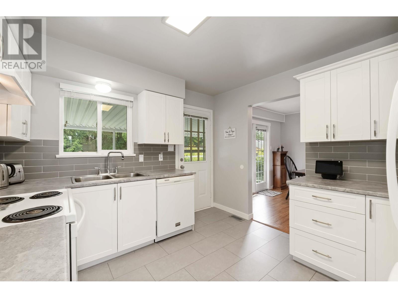 21838 Mountainview Crescent, Maple Ridge, British Columbia  V2X 3V3 - Photo 9 - R2987646