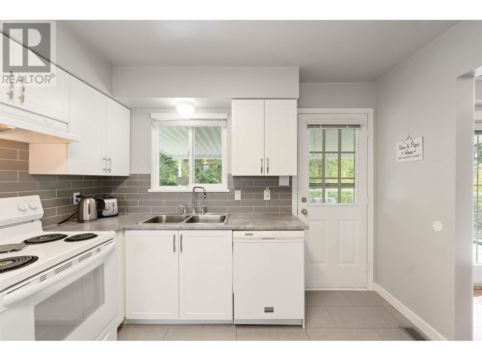 21838 Mountainview Crescent, Maple Ridge, British Columbia  V2X 3V3 - Photo 12 - R2987646