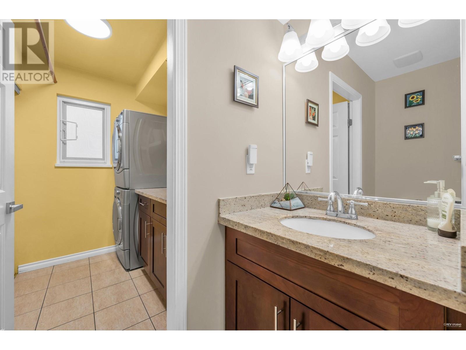 8851 Dolphin Court, Richmond, British Columbia  V6Y 3J7 - Photo 18 - R3000254