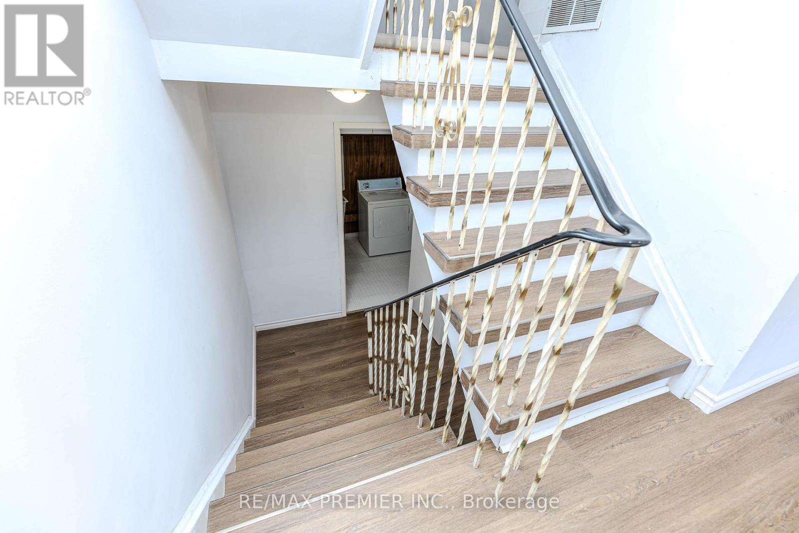 48 - 2012 Martin Grove Road, Toronto, Ontario  M9V 4A3 - Photo 23 - W12130079