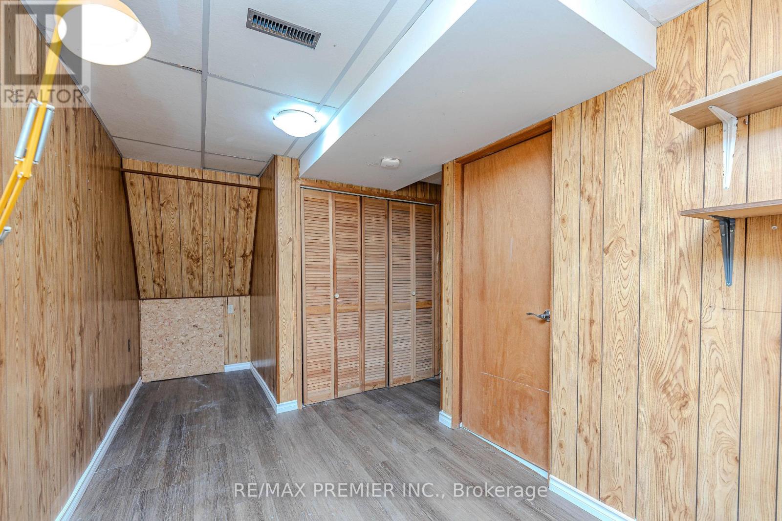 48 - 2012 Martin Grove Road, Toronto, Ontario  M9V 4A3 - Photo 26 - W12130079