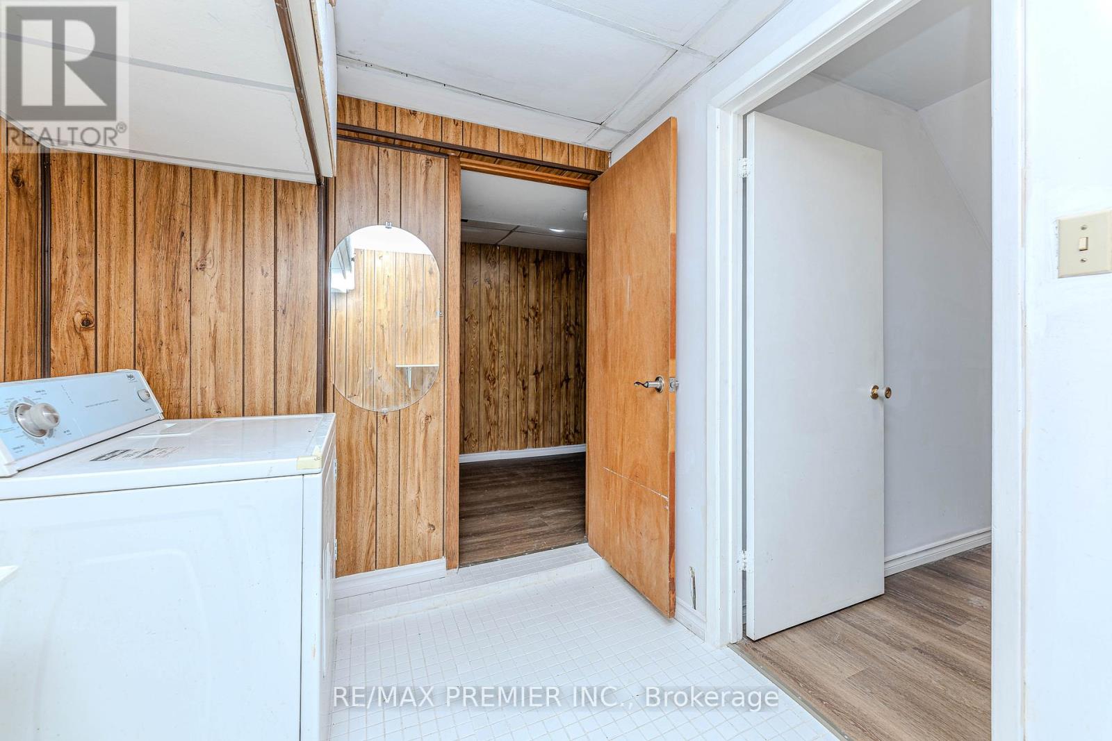 48 - 2012 Martin Grove Road, Toronto, Ontario  M9V 4A3 - Photo 25 - W12130079