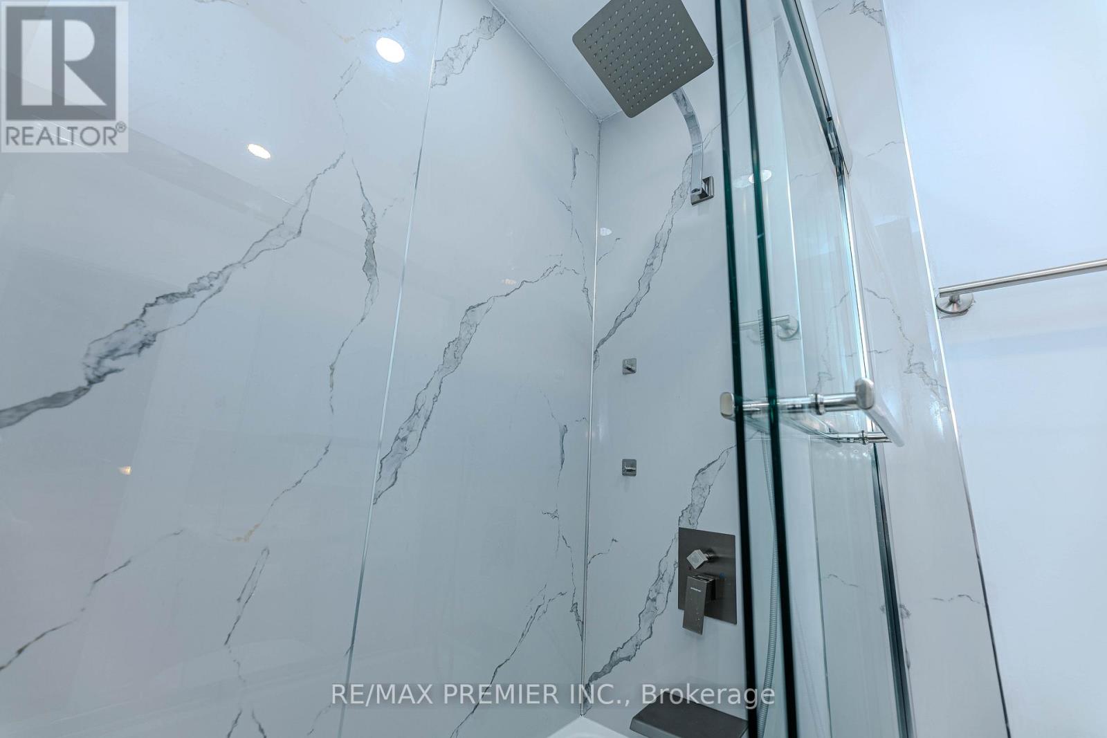 48 - 2012 Martin Grove Road, Toronto, Ontario  M9V 4A3 - Photo 33 - W12130079