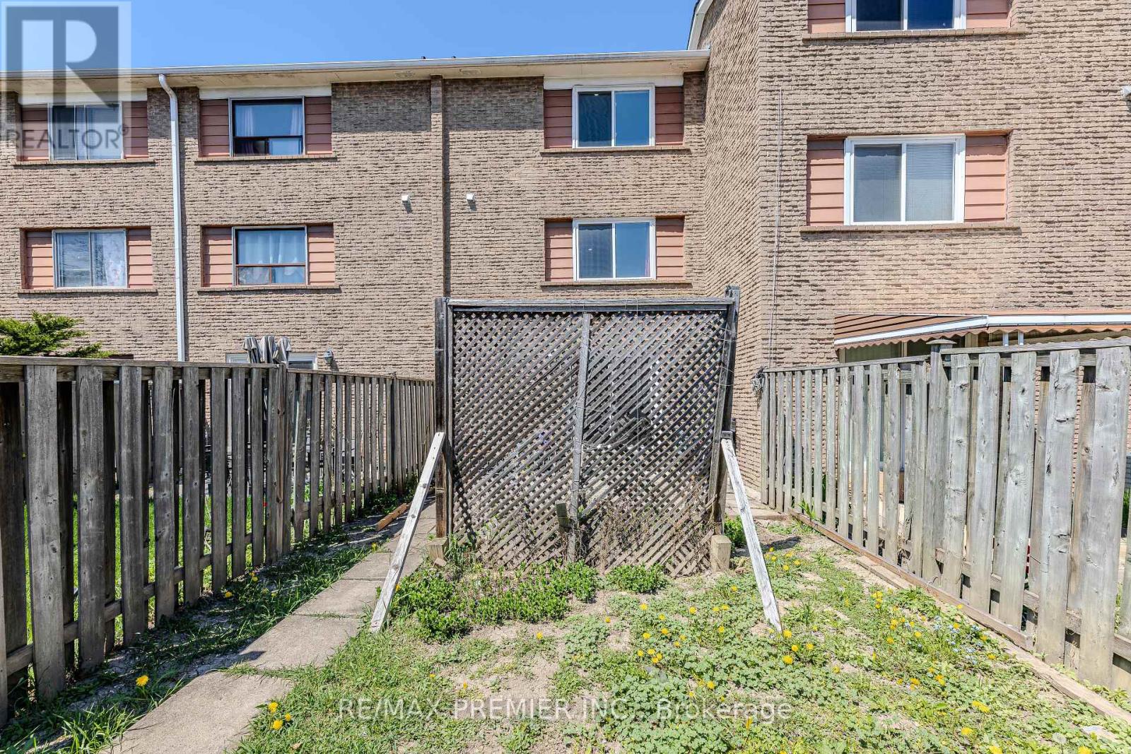 48 - 2012 Martin Grove Road, Toronto, Ontario  M9V 4A3 - Photo 22 - W12130079
