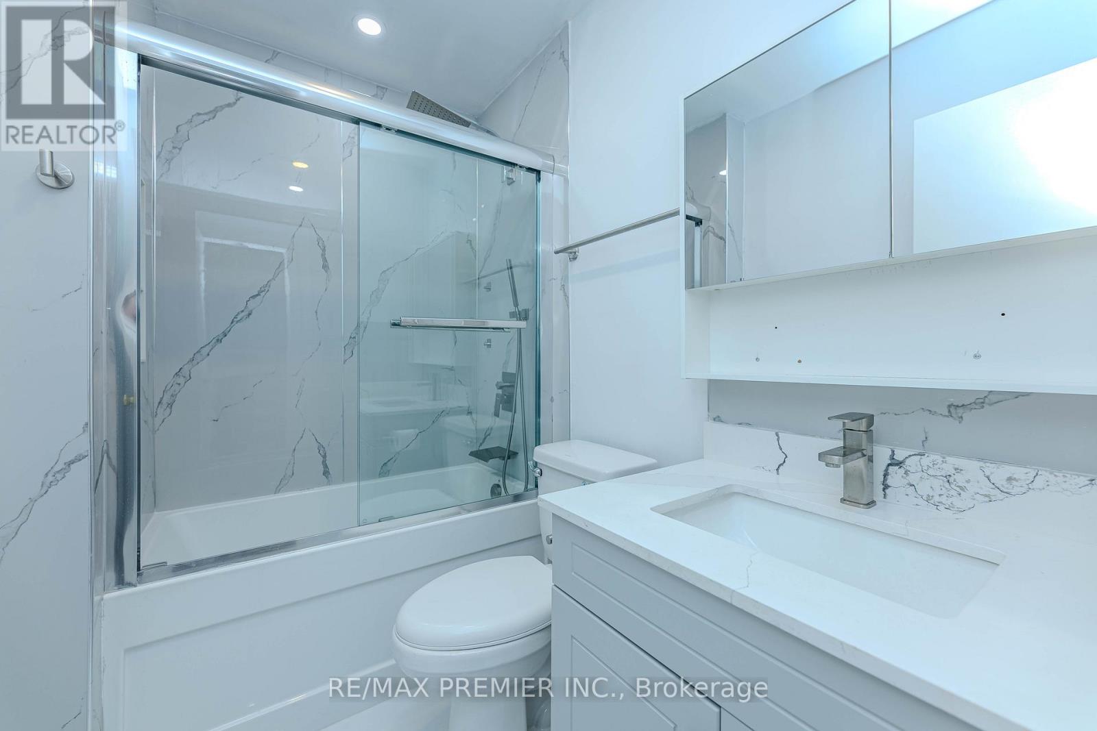 48 - 2012 Martin Grove Road, Toronto, Ontario  M9V 4A3 - Photo 32 - W12130079