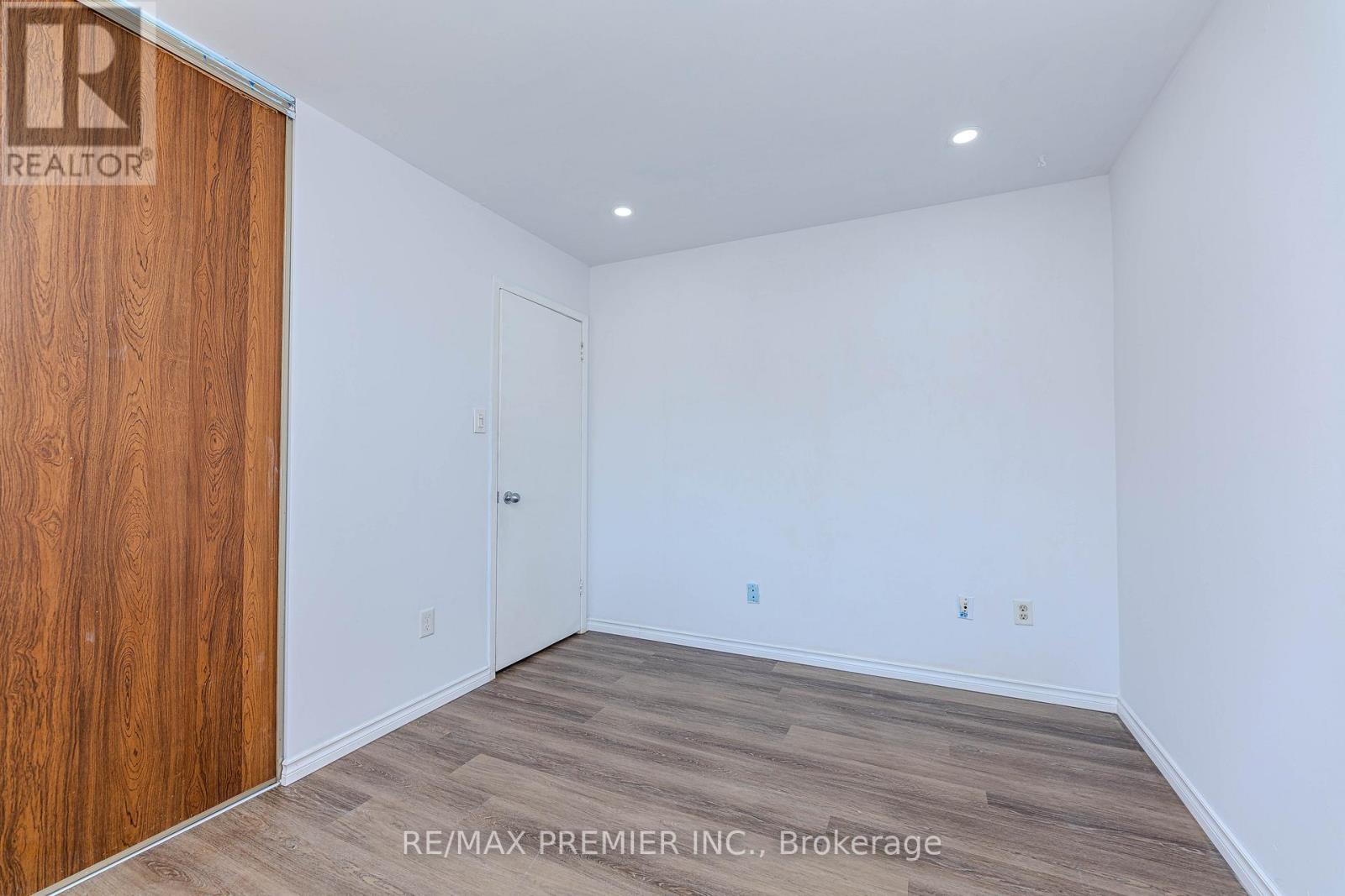 48 - 2012 Martin Grove Road, Toronto, Ontario  M9V 4A3 - Photo 36 - W12130079