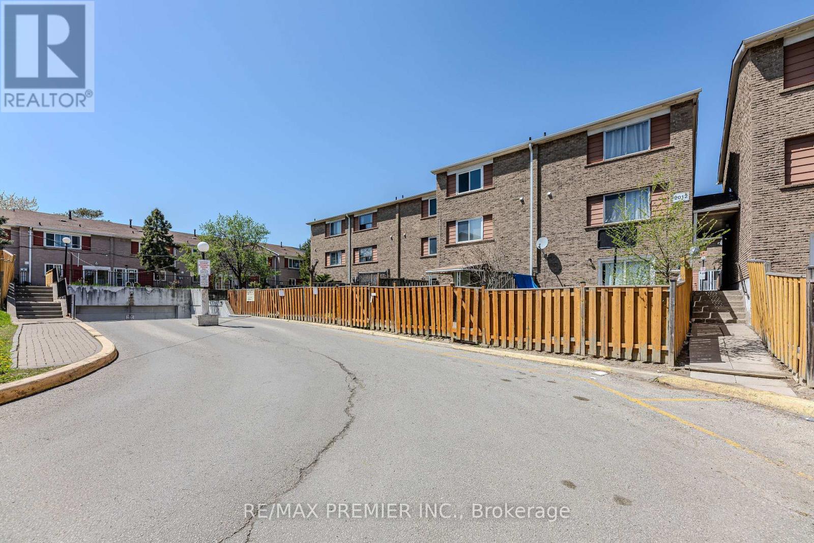 48 - 2012 Martin Grove Road, Toronto, Ontario  M9V 4A3 - Photo 49 - W12130079