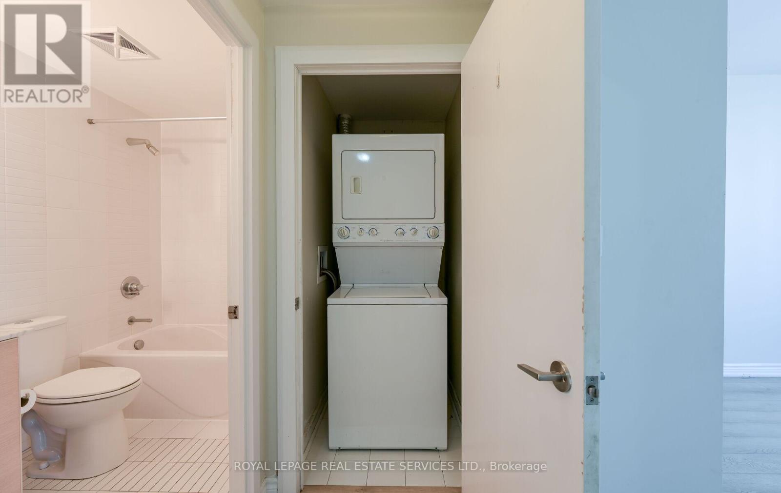210 - 3391 Bloor Street W, Toronto (Islington-City Centre West), Ontario  M8X 1G3 - Photo 19 - W12133772
