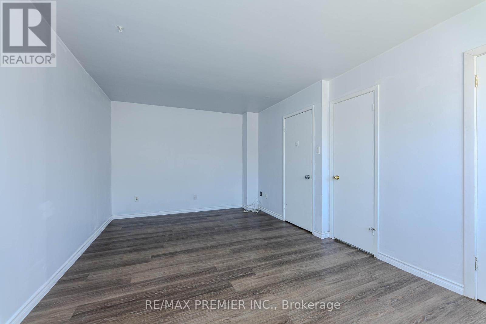 48 - 2012 Martin Grove Road, Toronto, Ontario  M9V 4A3 - Photo 43 - W12130079