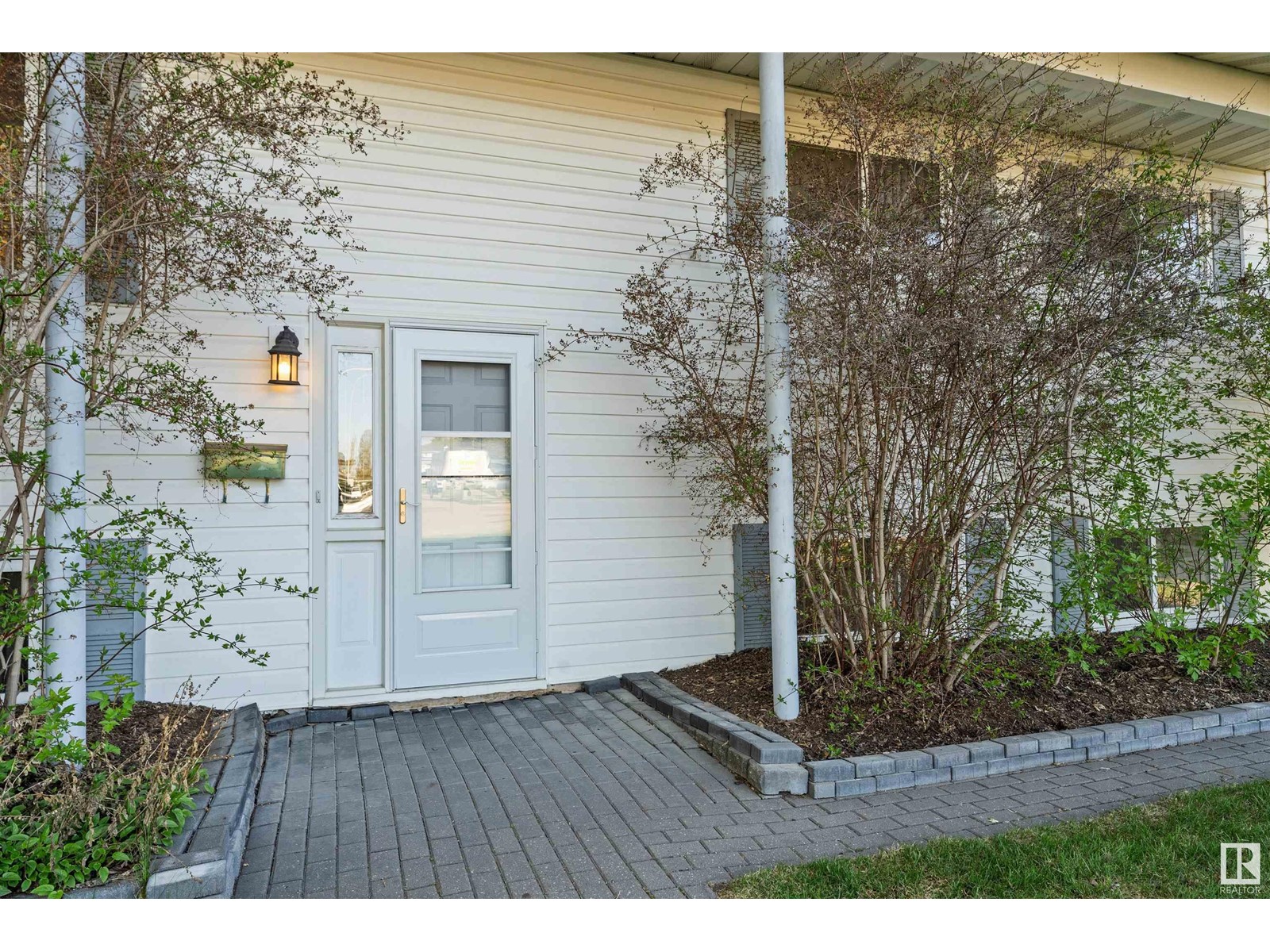 Property at 59 WAVERLEY CR image 5