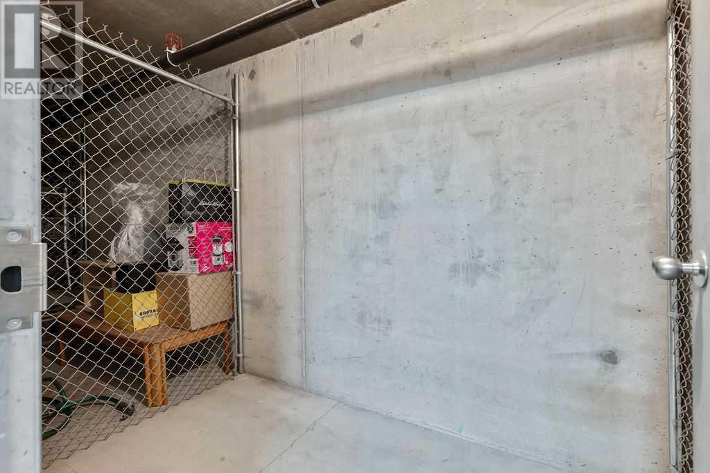 Property at 8117, 70 Panamount Drive NW image 5