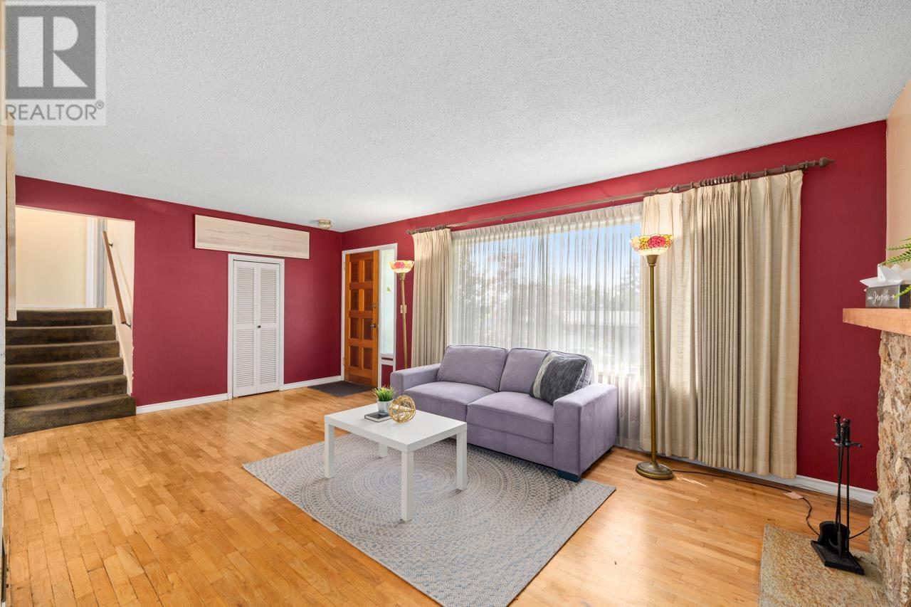 415 Marmont Street, Coquitlam, British Columbia  V3K 4S3 - Photo 10 - R2999603