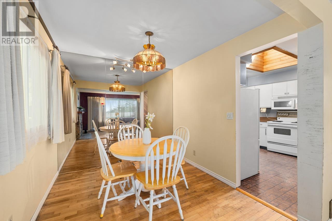 415 Marmont Street, Coquitlam, British Columbia  V3K 4S3 - Photo 13 - R2999603