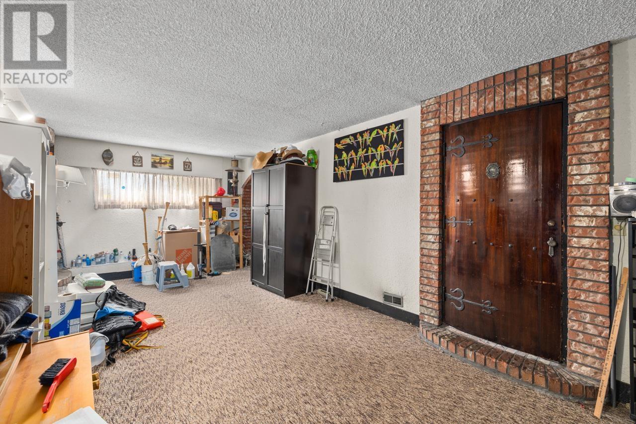 415 Marmont Street, Coquitlam, British Columbia  V3K 4S3 - Photo 25 - R2999603