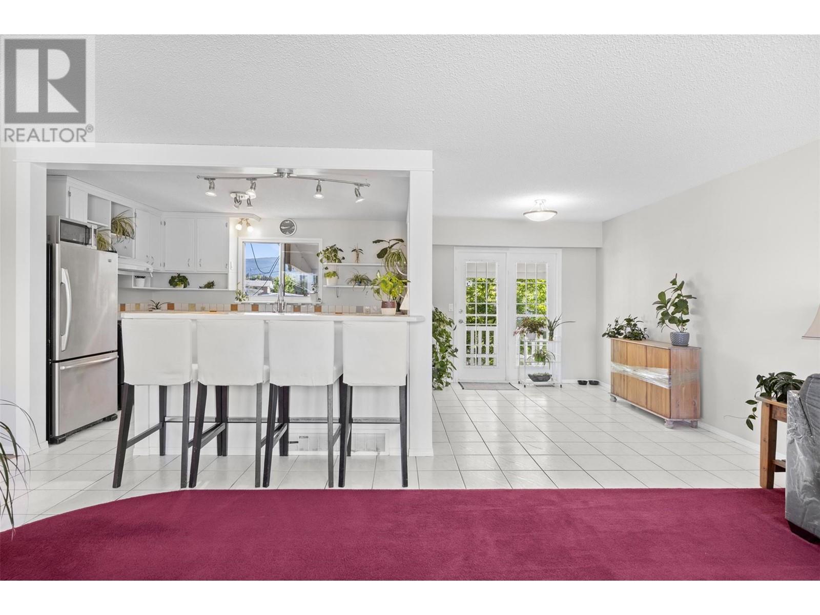805 Brian Road, Kelowna, British Columbia  V1X 1H5 - Photo 9 - 10346312