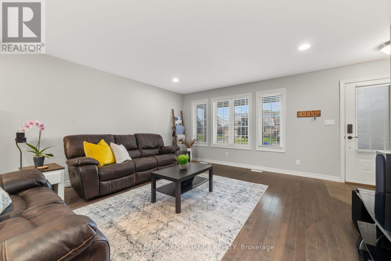 3 Barnett Street, Belleville, Ontario  K8N 0M1 - Photo 6 - X12134661